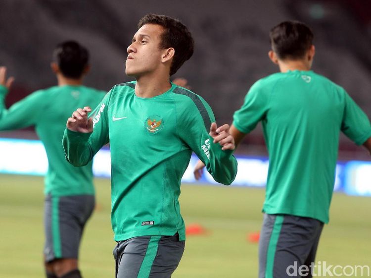 Foto: Jajal Rumput GBK, Timnas Indonesia Siap Tempur