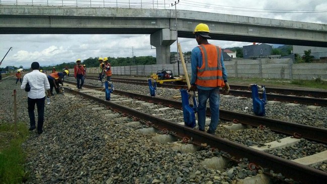 Fakta Seputar Kereta Trans Sulawesi yang Dikritik JK