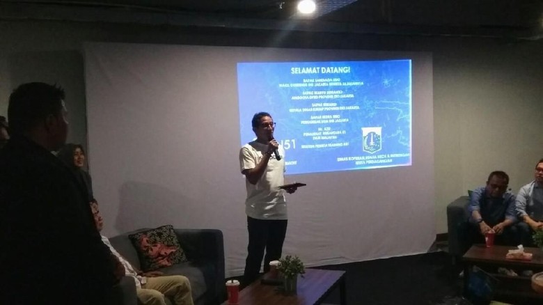 Tolak Celana dari Anggota OK OCE, Sandi: Nanti Gratifikasi Tolak Celana dari Anggota OK OCE, Sandi: Nanti Gratifikasi
