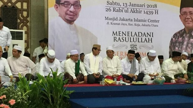 Foto: Sandiaga nampak duduk di samping Presiden Partai Keadilan Sejahtera (PKS) Sohibul Iman, sementara Anies duduk tak jauh dari mereka berdua. Fotografer: Mochamad Zhacky Kusumo/detikcom.