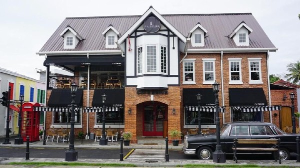 Mengintip 10 Spot Foto Instagramable di Kafe Jogja Rasa London!