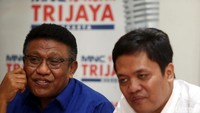 Ketua Bidang Hukum DPP Gerindra Habiburokhman mengatakan pihaknya emoh melapor ke polisi, meski misalnya difitnah. Dia menyebut hal ini dilatarbelakangi status Gerindra yang bukan partai penguasa.