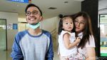 Senyum Semringah Ruben Onsu Pulang dari Rumah Sakit