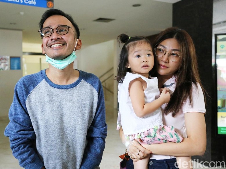 Ruben Onsu Beri Kejutan Ulang Tahun di Mal, Sarwendah Menangis Ruben Onsu Beri Kejutan Ulang Tahun di Mal, Sarwendah Menangis