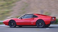 Ferrari 308 GTS kelahiran 1976 ini menolak tua karena memilih ganti jeroan dengan tenaga listrik. Foto: Pool (Motor1)