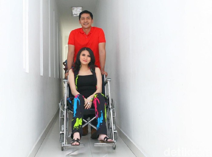 Anak Kedua Mirip Adi Nugroho, Donita Pasrah