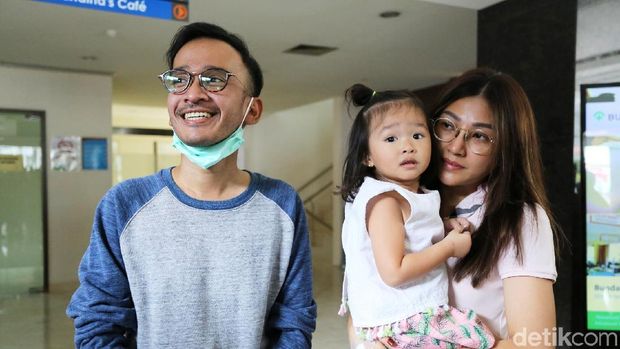 Ruben Onsu dan Sarwendah