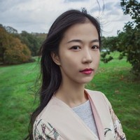 Seorang guru Kung Fu di China ini mencuri atensi di media sosial karena memiliki fisik dan penampilannya yang menakjubkan.Foto: Weibo