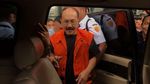 Foto: Fredrich Yunadi Kenakan Rompi Oranye Tahanan KPK