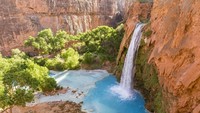 Air Terjun Havasu berada di kawasan tebing tandus Grand Canyon. Air terjun ini memiliki ketinggian sekitar 100 meter. Perpaduan warna tebing yang kecoklatan dengan air yang jernih, patut air terjun menjadi salah satu yang tercantik di dunia. (Thinkstock)