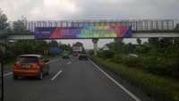 Tol Purbaleunyi memiliki pemandangan area hijau yang cukup luas. Dilihat dari jauh, terdapat jembatan tinggi yang bisa menjadi objek fotografi. Tol ini sendiri memiliki jarak sepanjang 88 kilometer. Dok. PU.