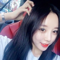 Sosoknya yang cantik dengan tubuh ideal ini pun membuat banyak netizen mengaguminya. Foto: Instagram