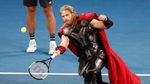 Ketika Federer dan Djokovic Main Tenis bareng Thor dan Spiderman