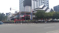 Usai 2 ledakan, warga kemudian berkerumun untuk melihat apa yang terjadi kala itu (Foto: Parastiti Kharisma Putri/detikcom)