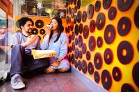 Unik Banget! Ini Jadinya Kalau Pecinta Makanan Bikin Foto Prewedding 