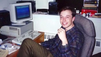 Elon Musk masa muda. Pria yang lahir di Afrika Selatan ini pindah ke Amerika Serikat untuk mewujudkan mimpi-mimpinya. Foto: istimewa
