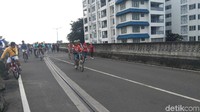 Ada sedikit evaluasi tadi di bawah. Waktu turun itu, berputar kita lagi coba pikirkan bagaimana supaya tidak menyumbat traffic jalannya. Nanti kita lihat pengaturan yang lebih baik, tutur Sandi lagi. (Foto: Parastiti Kharisma Putri/detikcom)