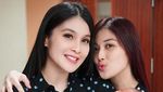 Resmi Jadi Orangtua, Ini Senyum Bahagia Sandra Dewi dan Suami