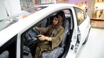 Mengintip Diler Mobil Khusus Wanita di Arab