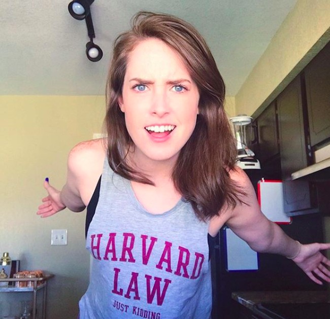 Meme itu sudah terjual 200 ETH setara $ 411.000 atau Rp 6,7 miliaran. Wanita yang berhenti dari YouTuber pada 2019 setelah mengalami depresi tersebut kini menikmati hasil yang menguntungkan dan tidak disangka. Foto: Instagram