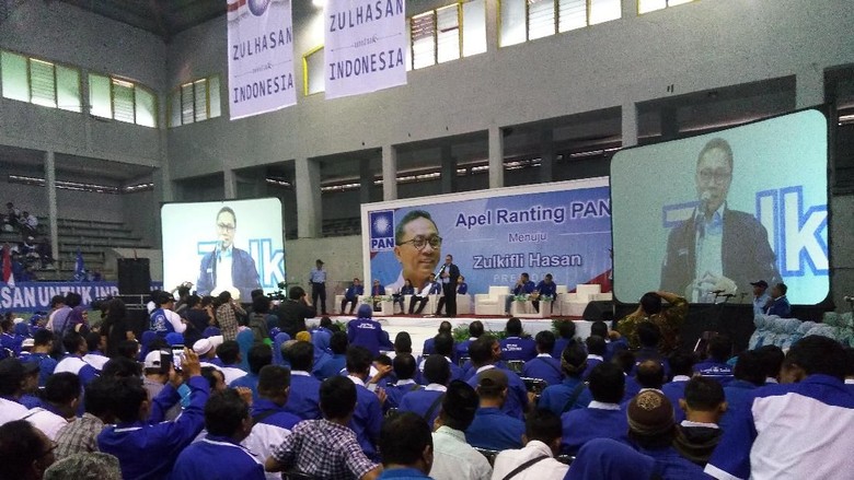 Zulkifli Hasan: Tanya Pak Dirman, Kami Tak Pungut Biaya Mahar Zulkifli Hasan: Tanya Pak Dirman, Kami Tak Pungut Biaya Mahar