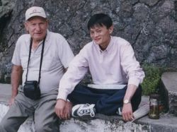 Tampang Para Pemuda Culun Sebelum Raup Duit Triliunan