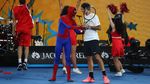 Ketika Federer dan Djokovic Main Tenis bareng Thor dan Spiderman