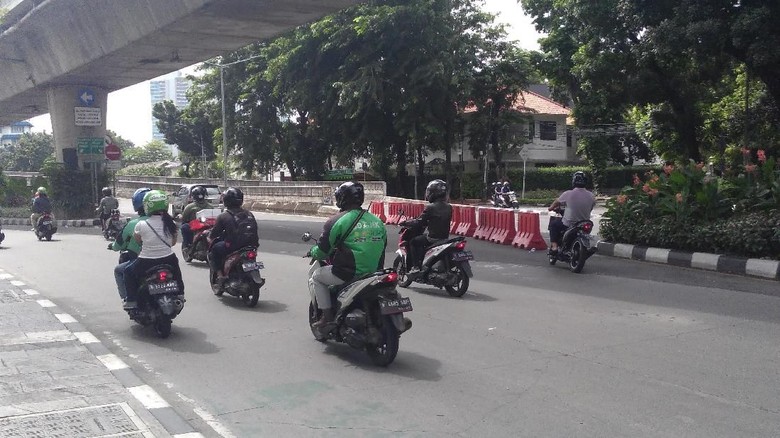 CFD Selesai, JLNT Antasari-Cipete Kembali Dibuka CFD Selesai, JLNT Antasari-Cipete Kembali Dibuka