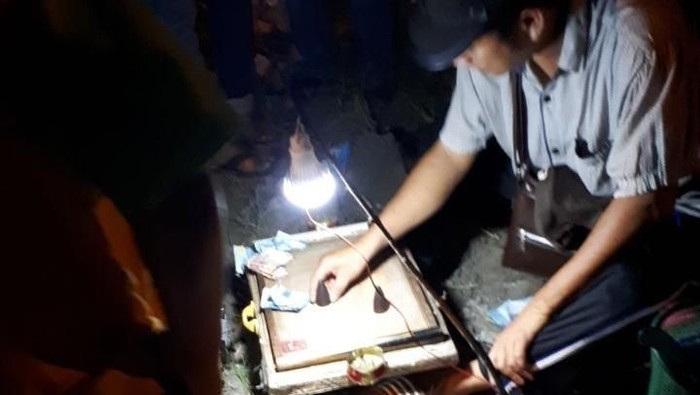 Tim Polresta Pekanbaru Gerebek Lapak Judi di Pasar Malam