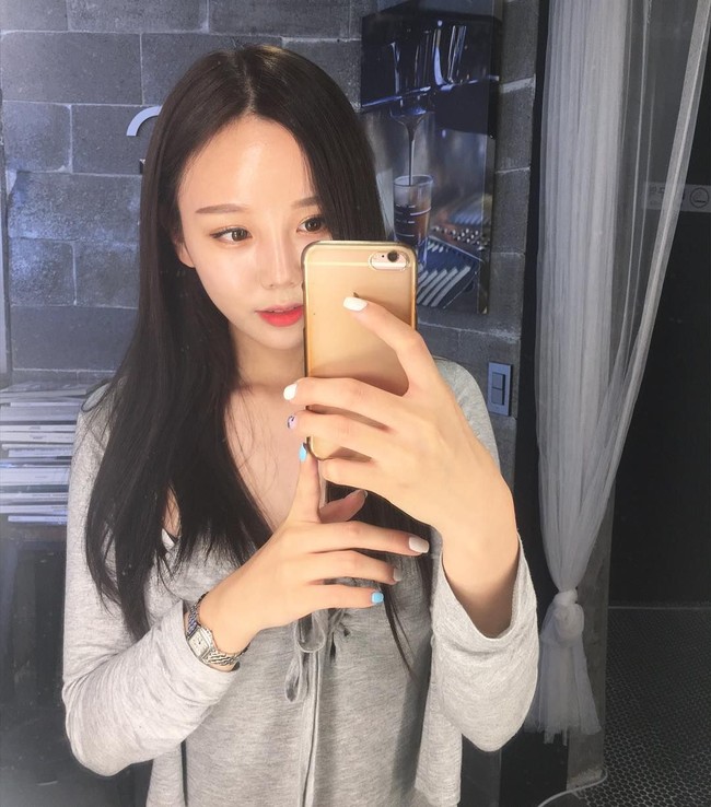 Selain itu, Eun Ju juga menerima konsultasi mengenai kebutuhan nutrisi setiap orang, bagaimana menentukan berat badan ideal seseorang melihat tinggi badan mereka, dan jenis olahraga apa yang paling sesuai untuk mereka. Foto: Instagram