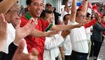 Tangan ke Atas, Begini Gaya Jokowi Rayakan Gol Indonesia vs Islandia