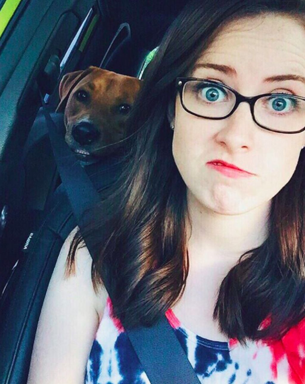 Pengen Tahu Sosok Nyata Wanita Meme Pacar Super Posesif 