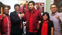 Tampak hadir anggota DPR RI Nico Siahaan, Sekjen Taruna Merah Putih Restu Hapsari dan artis Edo Kondolangit ikut memeriahkan acara tersebut. Foto: dok. TMP