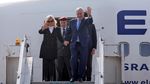 Foto: Pelukan PM India untuk Netanyahu di New Delhi