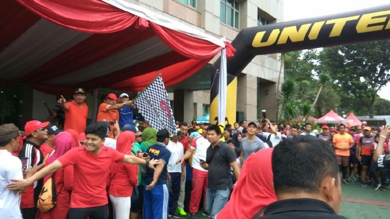 Sandiaga Buka Funbike Antasari Sky Sport dengan Pantun Sandiaga Buka Funbike Antasari Sky Sport dengan Pantun