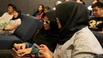 Melihat Para Tunanetra Nonton Film