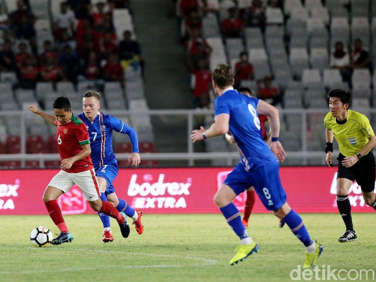 Timnas Indonesia saat takluk 1-4 dari Islandia (Foto: Ari Saputra/detikcom)