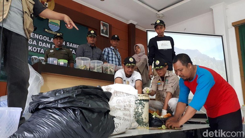 Kodim 0618/BS Jadi Proyek Percontohan Pengolahan Sampah Organik Kodim 0618/BS Jadi Proyek Percontohan Pengolahan Sampah Organik