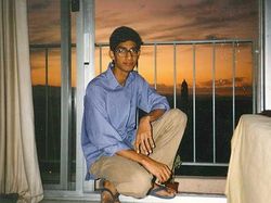 Tampang Para Pemuda Culun Sebelum Raup Duit Triliunan