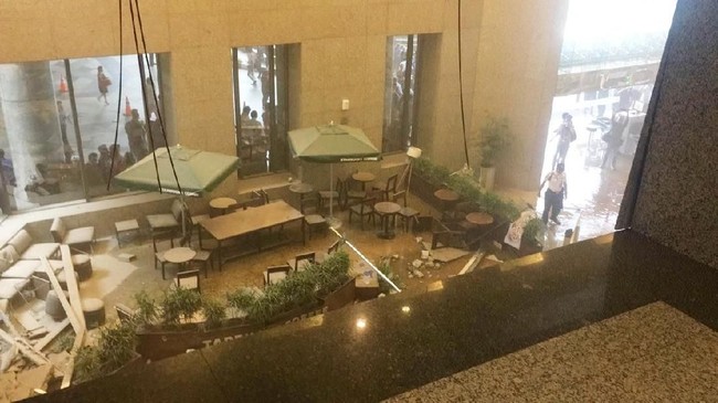 Fakta Seputar Insiden Ambruknya Selasar Gedung BEI