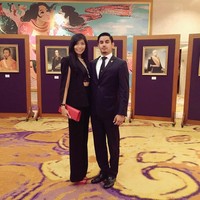 Anggota Girl Squad yang berprofesi sebagai dokter hewan, dr.irene membawa clutch bag dari brand YSL saat menghadiri suatu pesta bersama pasangannya. Foto: Instagram