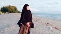 Dulu selain gemar menato tubuh, Cinta Penelope juga gemar memakai tindik atau piercing. Foto: Instagram/cinta_princess_penelope