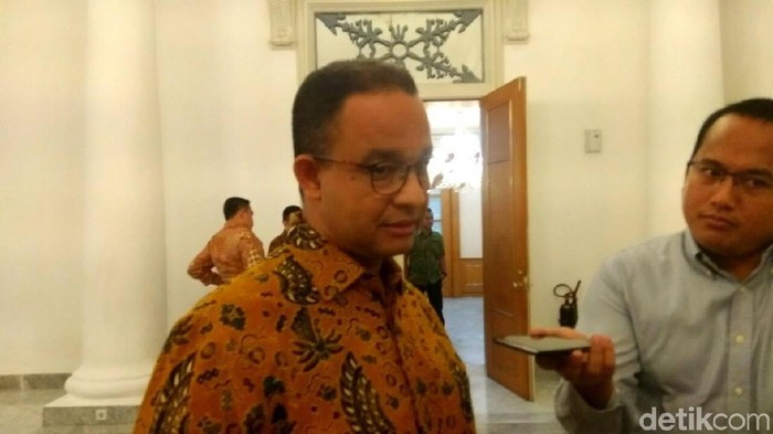 Wacana Pengoperasian Becak, Anies: Untuk di Kampung