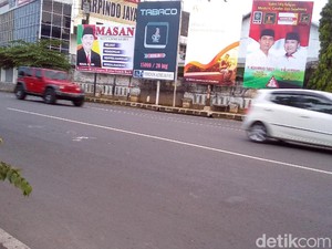 Jelang Pilkada, Baliho Tak Berizin Bertebaran di Kudus