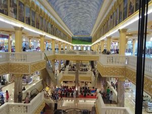 Foto: Bukan di Eropa, Ini Mall di Maros