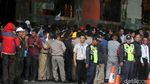Ambruknya Selasar Tower 2 BEI Jadi Tontonan