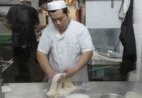 Ke Singapura, Jangan Lupa Cicip Mie Yi Zun yang Halal dan Gurih Hangat