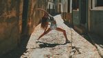 Foto: Penari Cantik Rusia Keliling Dunia Sambil Yoga