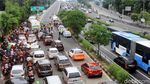 Foto: Suasana Lalu Lintas Flyover Pancoran Setelah Dibuka untuk Umum