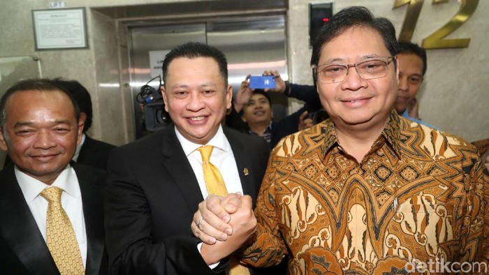 Bambang Soesatyo kini naik status di DPR, Senin (15/1/2018). Bamsoet, sapaan akrab Bambang, resmi diajukan Golkar ketua DPR yang baru pengganti Setya Novanto.